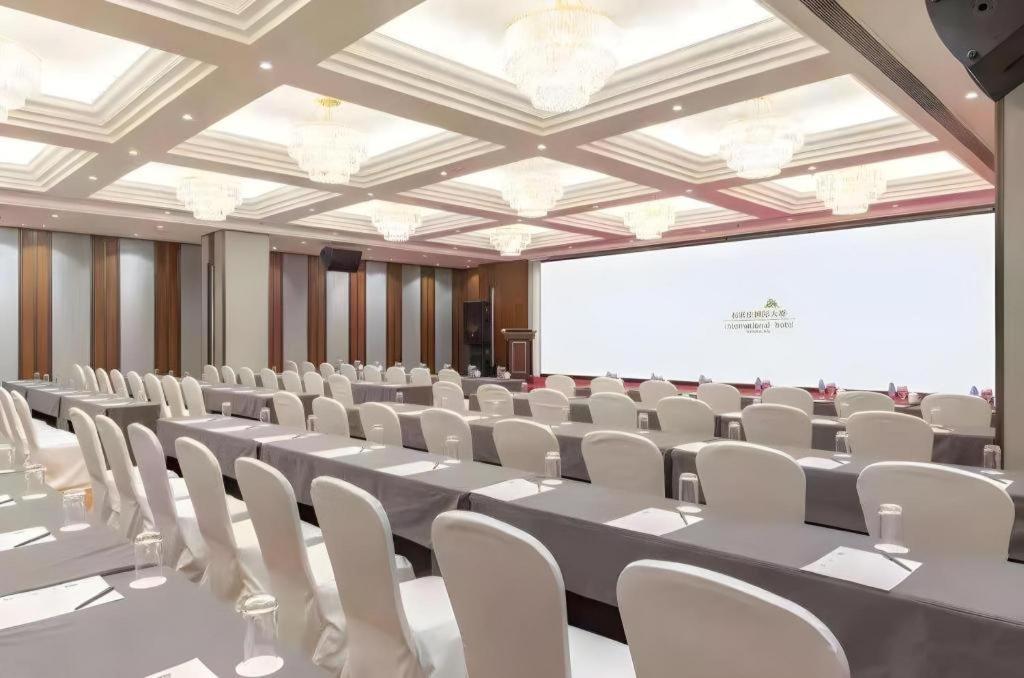 Shijiazhuang International Building Hotel Экстерьер фото